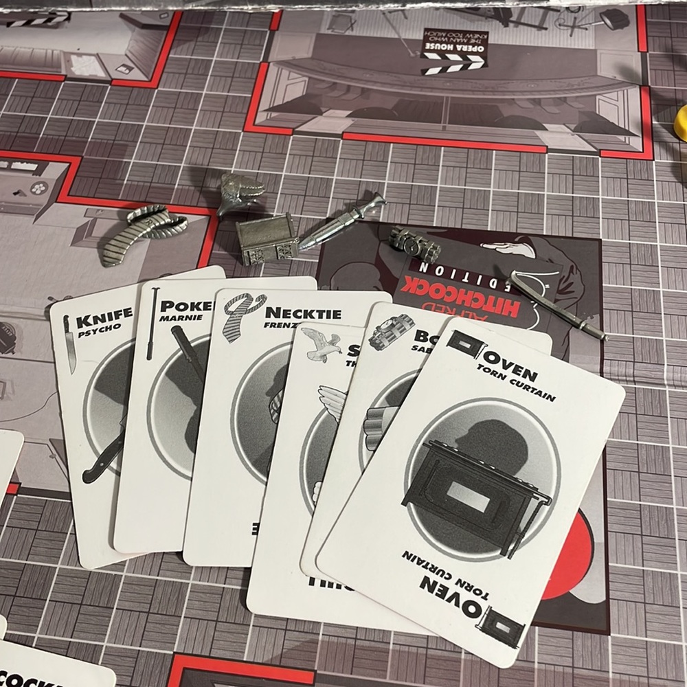 Alfred Hitchcock Clue game - Picture 4 of 9